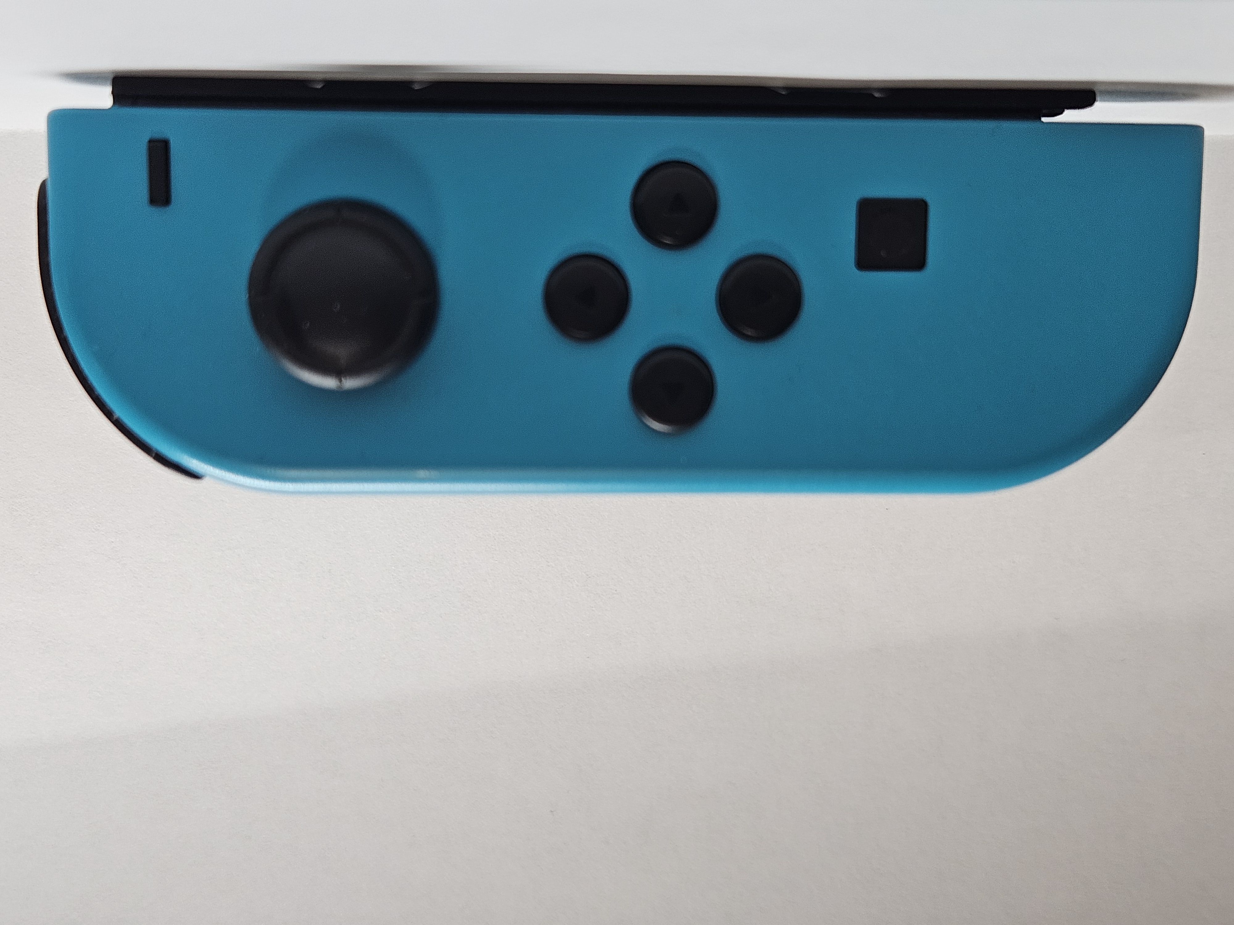switch controller on side 